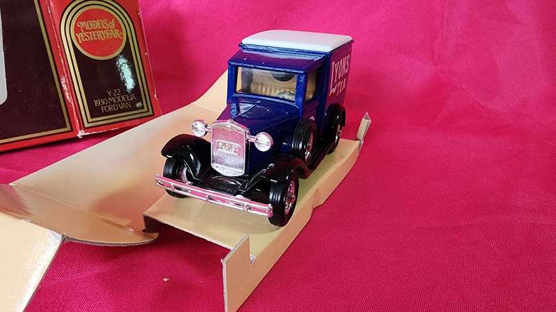 1930" Ford Model A, Ford Van (Tea) Models of Yesteryear