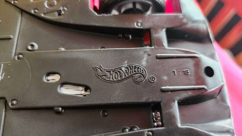 Ferrari 1:1> by Hotwheels