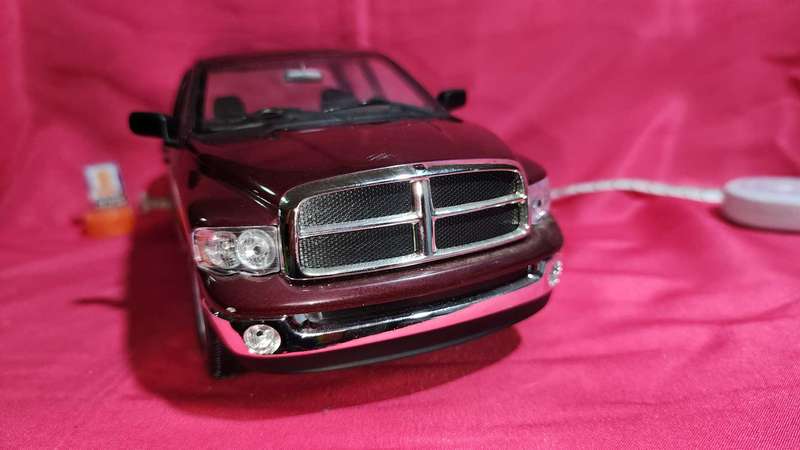 Dodge RAM 1500 (1:18) Welly