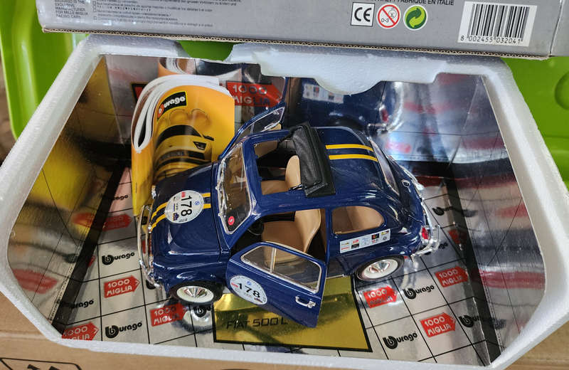 Fiat 500 L "1000 Miglia" 1:18