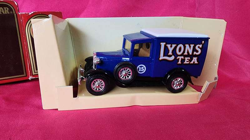 1930" Ford Model A, Ford Van (Tea) Models of Yesteryear