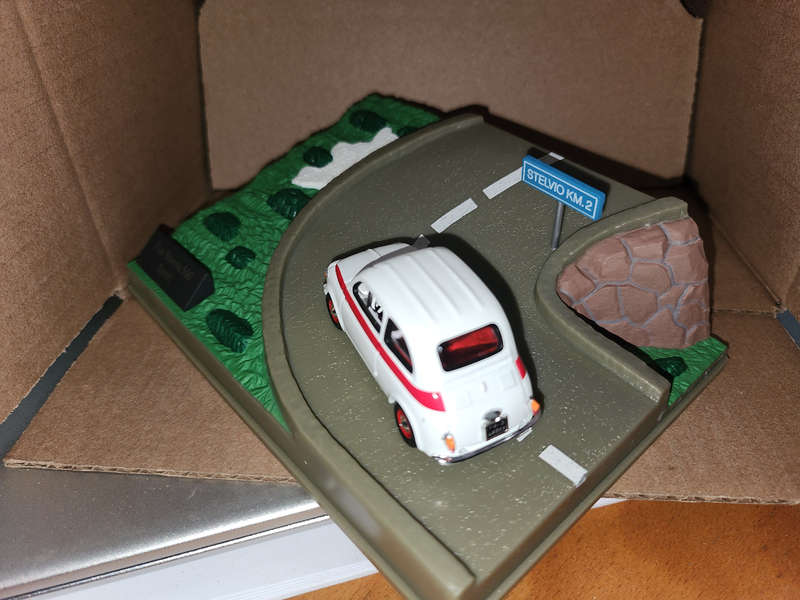Fiat Nuova 500 Diarama(1:43)
