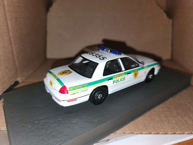 Ford Crown Victor Police 1:43