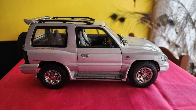 Pajero SWB Blister 1:18 AutoArt