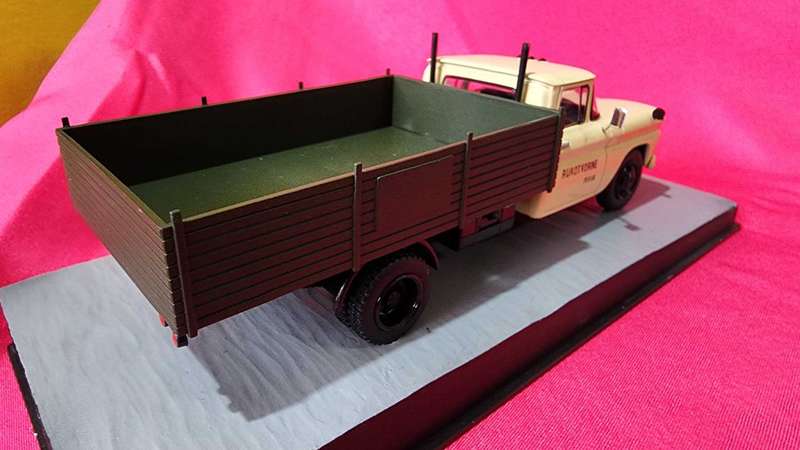 Chev Apaché "1" Tone Truck ? (1:43) James Bond