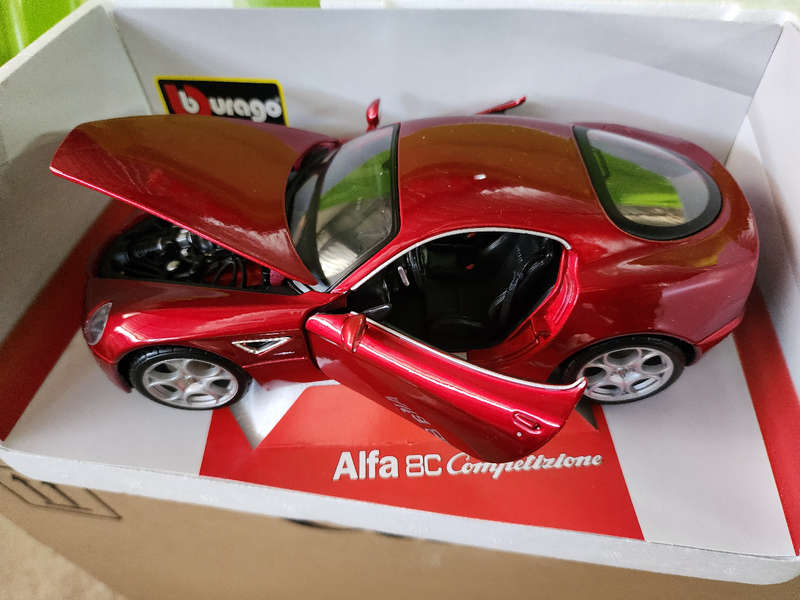 Alfa 8C Compitizione  *1:18*