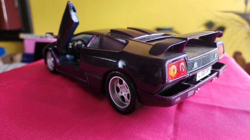 Lamborghini by Motormax 1:18