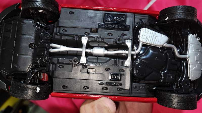 VW Golf 5 (1:18) Bburago
