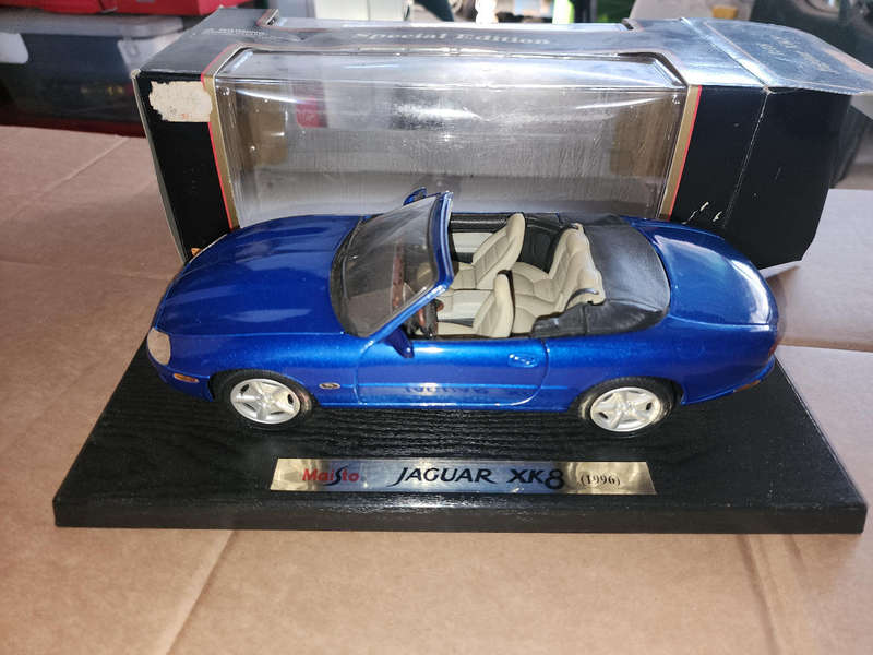 Jaguar XK 8 (1996)