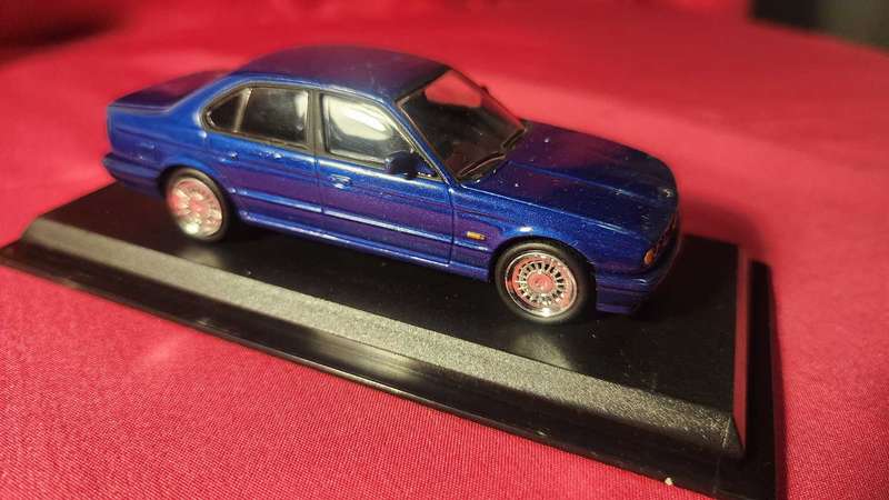 BMW M5 (Old-School) 1:43  Del Prado