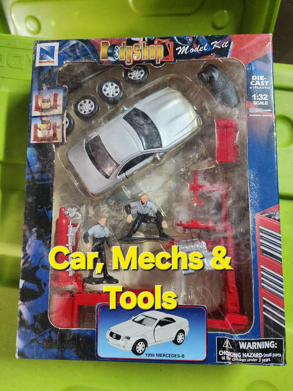 Mercedes Workshop (1:32)