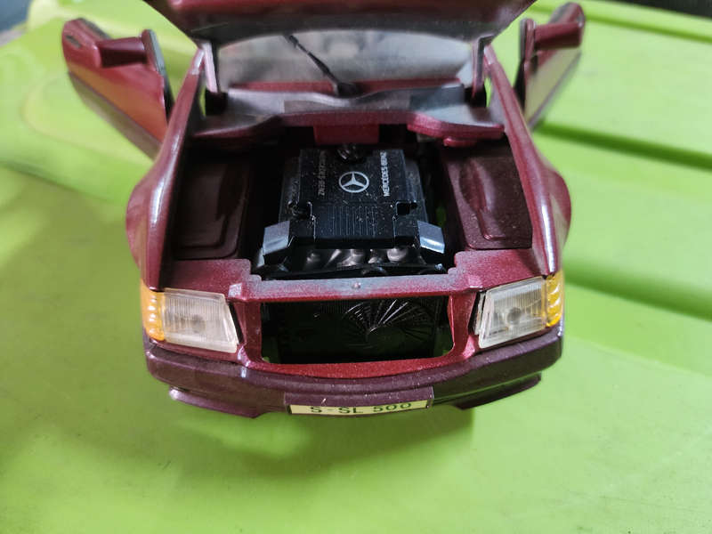 Mercedes Benz SL 500 (1:18) Maisto
