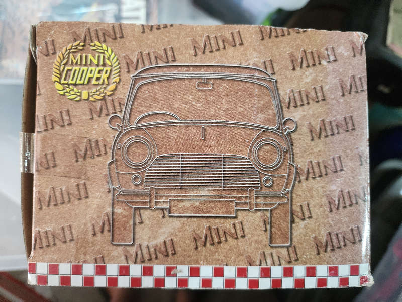 Minu Cooper (1:18)