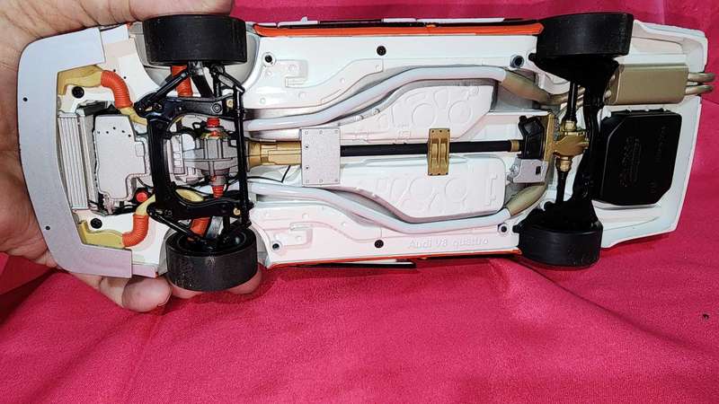 AUDI V8 Quattro (H Stuck) 1:18
