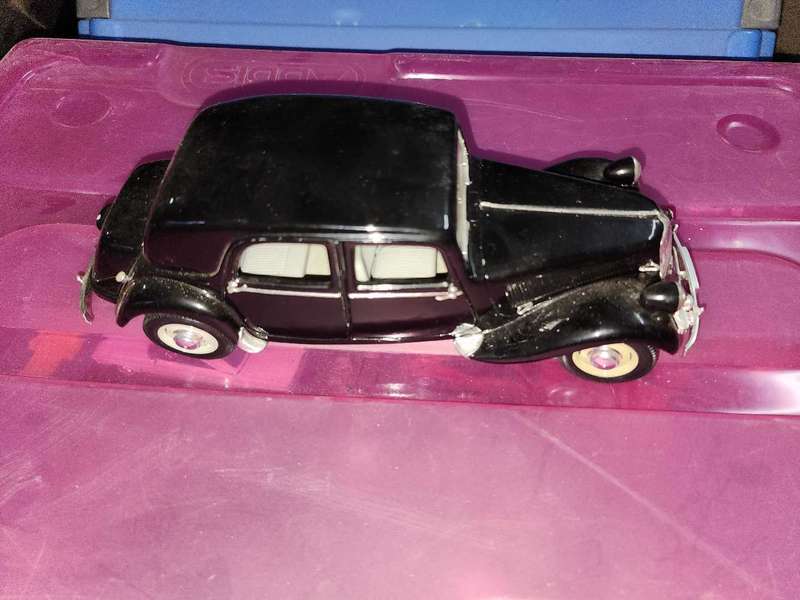 Citroen model 1:18