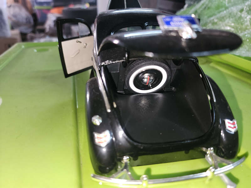 40 Gord Coupé (1:18) Motormax