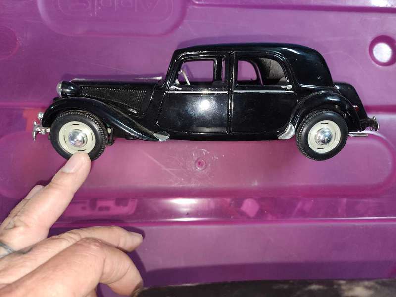 Citroen model 1:18