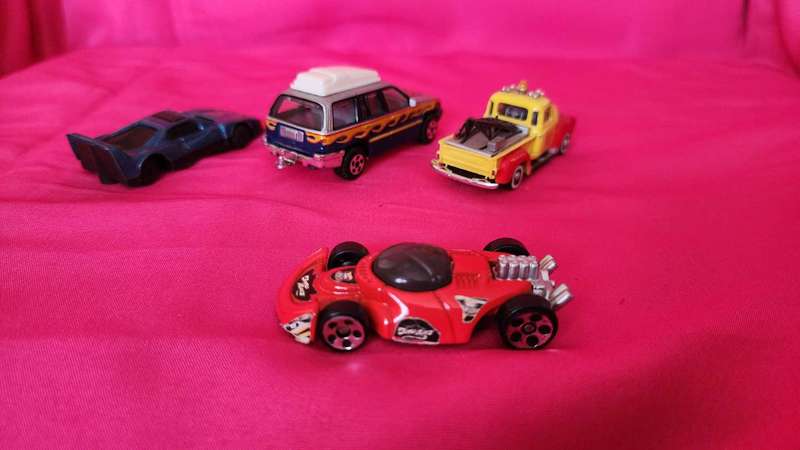 Lot of 4 (Mixed)