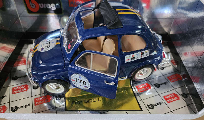 Fiat 500 L "1000 Miglia" 1:18