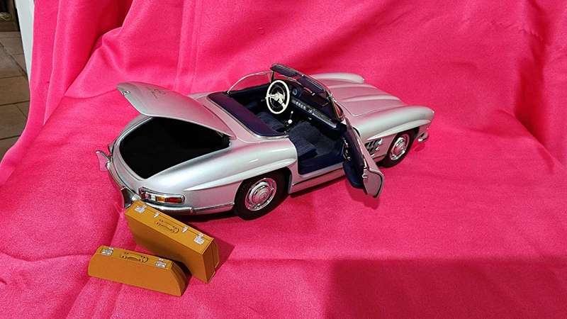 Mercedes 300SL (1:18) Minichamps