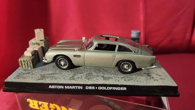 Aston Martin James Bond