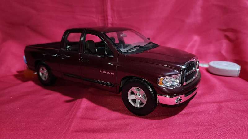 Dodge RAM 1500 (1:18) Welly
