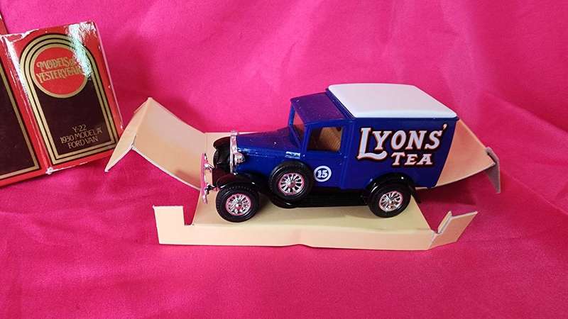1930" Ford Model A, Ford Van (Tea) Models of Yesteryear