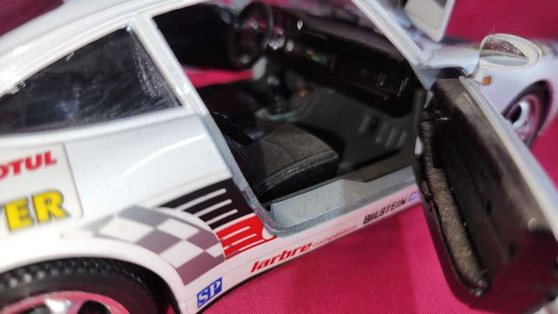 Porsche Carrera 911 90's  Bburago  (1:18)