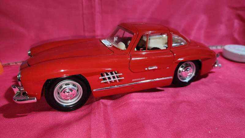 Merc 300 SL (1:18) Bburago