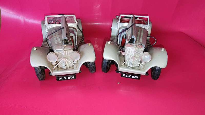 Jaguar 100 SS ( x2 ) Bburago 1:18