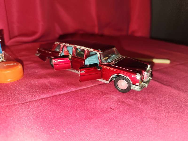 Mercedes 600 Dinky