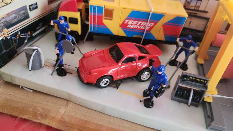 Racecar, Service Truck & Carwash