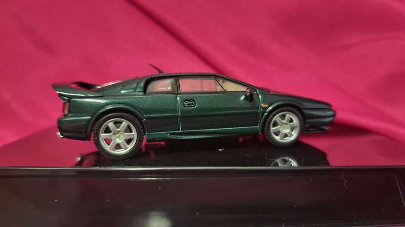 Lotus Esprit II  by Minichamps