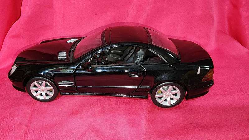Mercedes SL 500 (1:18)