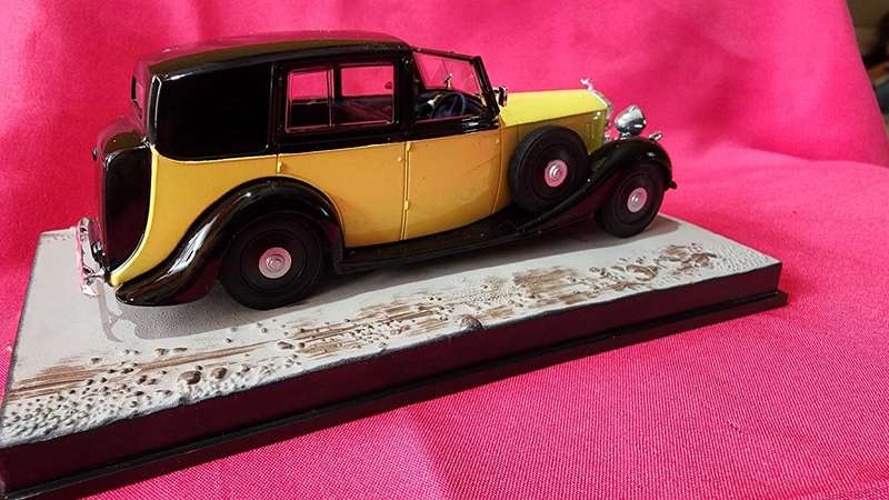 Rolls Royce Phantom III  (1:43) James Bond