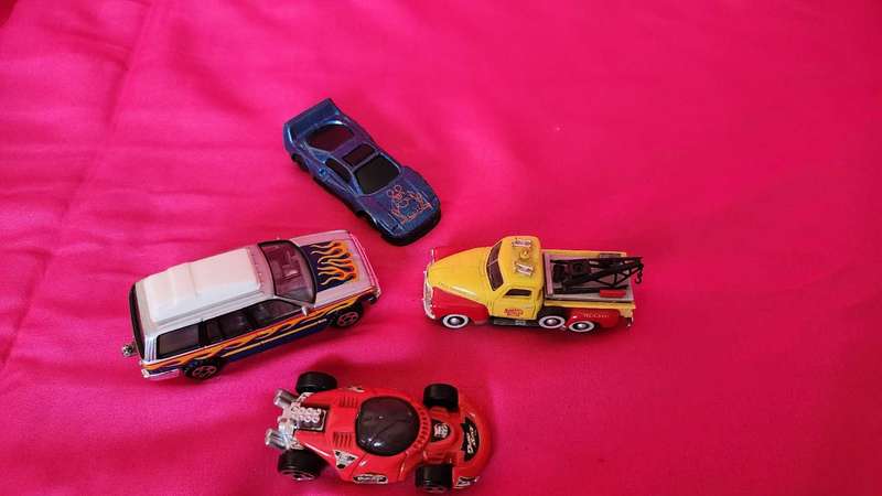 Lot of 4 (Mixed)
