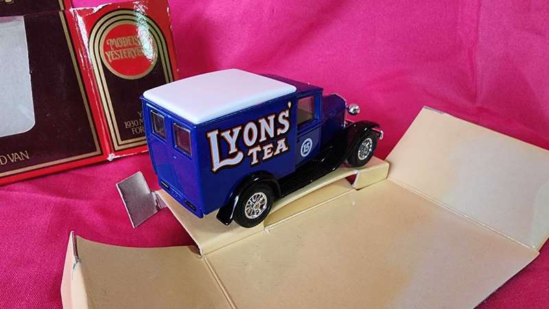 1930" Ford Model A, Ford Van (Tea) Models of Yesteryear
