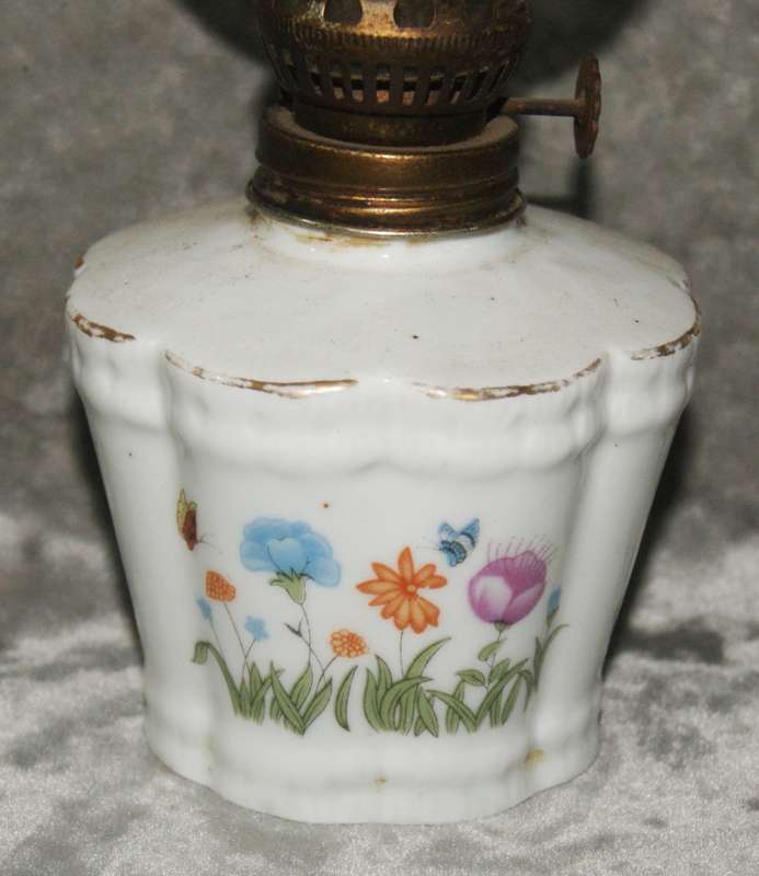Vintage porcelain oil lamp