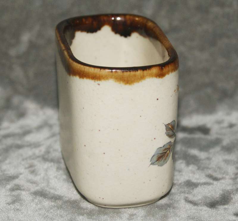 Stoneware floral toothpick holder