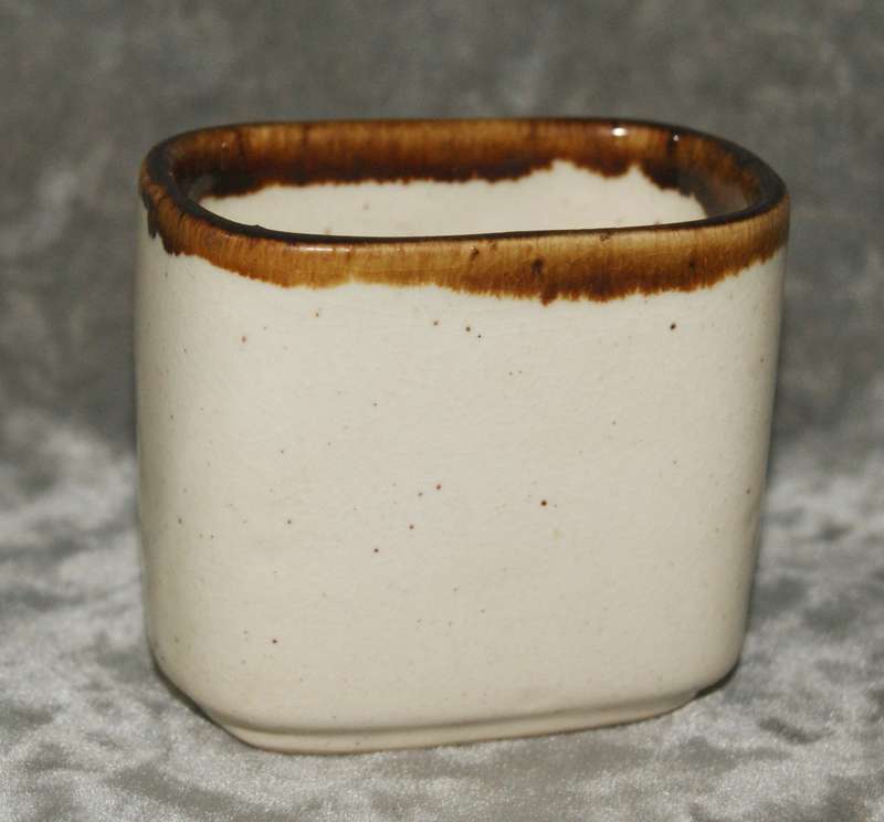 Stoneware floral toothpick holder