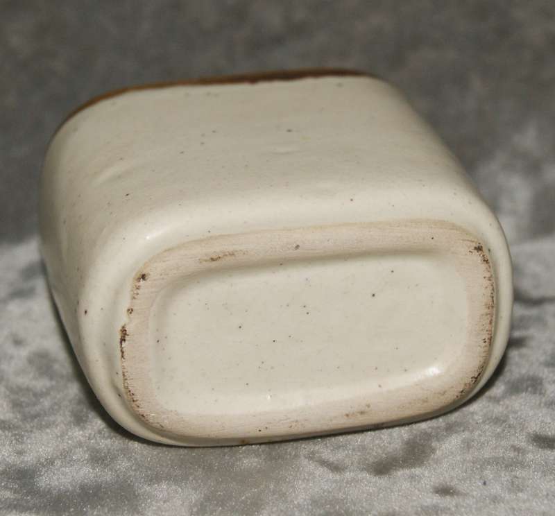 Stoneware floral toothpick holder
