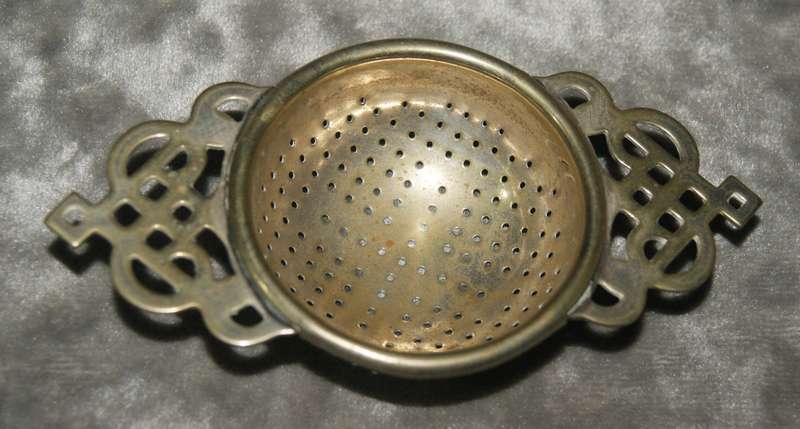 Vintage EPNS pierced metal cup top tea strainer