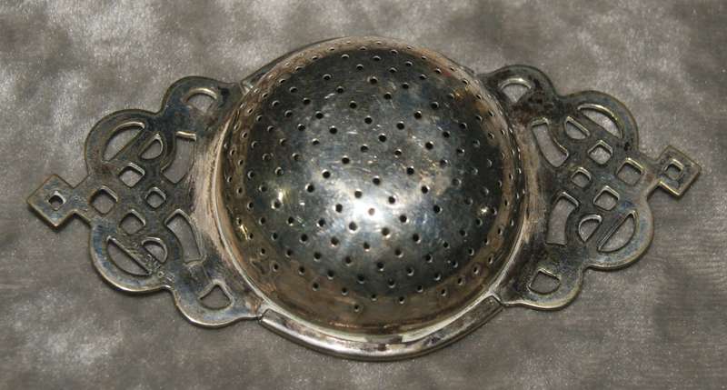 Vintage EPNS pierced metal cup top tea strainer