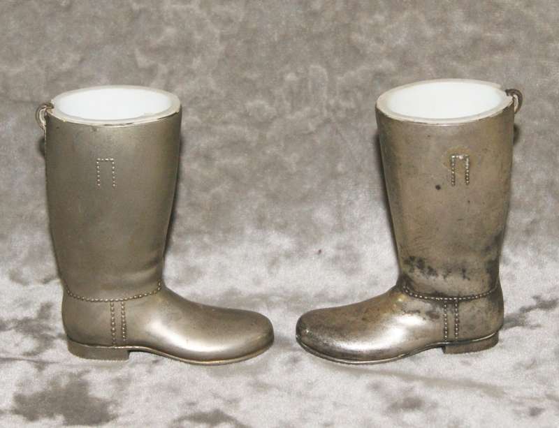 Pair of vintage silver plated tot measure boots 1oz