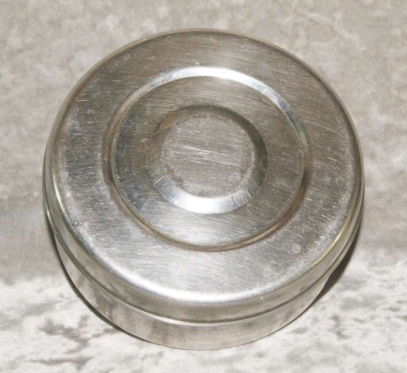Stainless steel lidded bowl