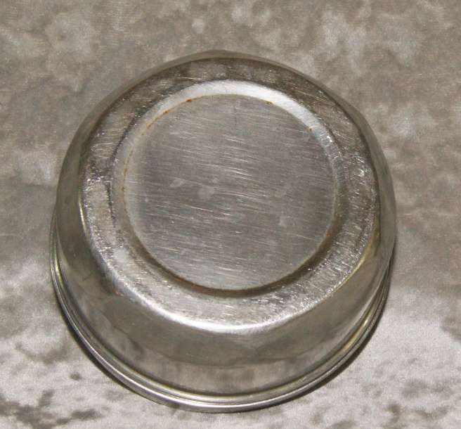 Stainless steel lidded bowl