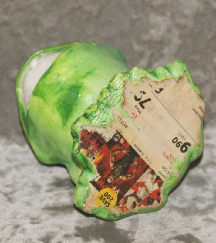 Ceramic frog shaped tea light holder