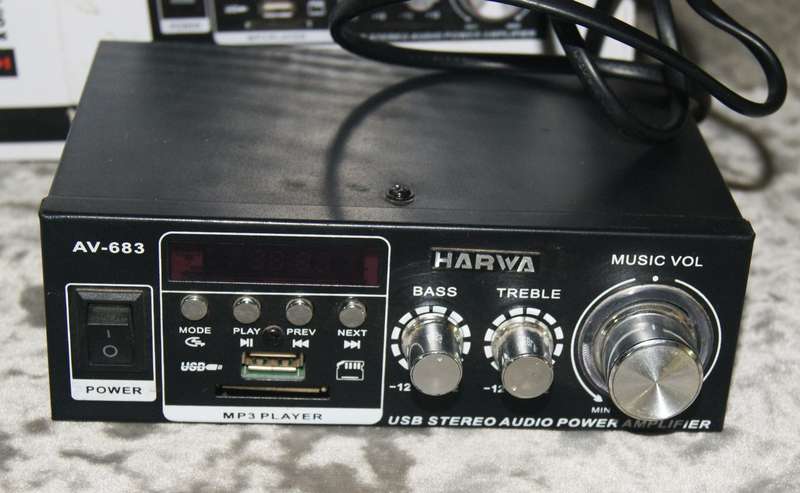Harwa small amplifier AV-683