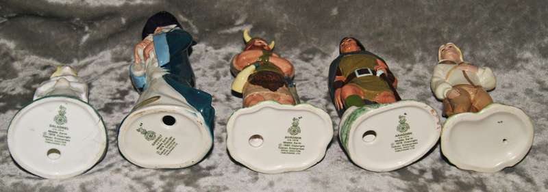 Incredible Royal Doulton complete "Lord of the Rings" character set