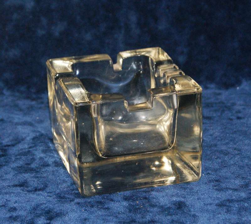 Vintage Arabia Finland ashtray